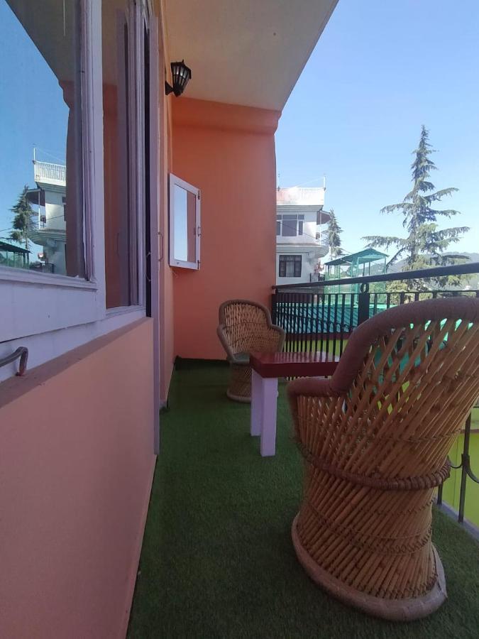 Deluxe Homestay Apartments With Kitchen In Shimla Eksteriør billede